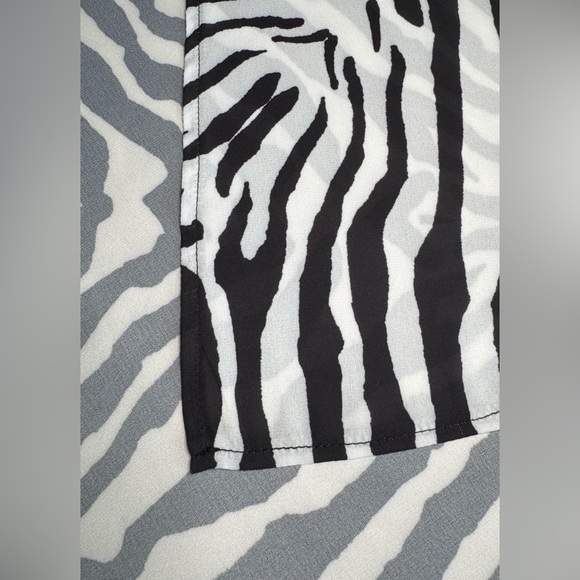 Zebra Print Spaghetti Strap Side Split Plunging Open Back Loose Fit Maxi Dress - Picture 14 of 14